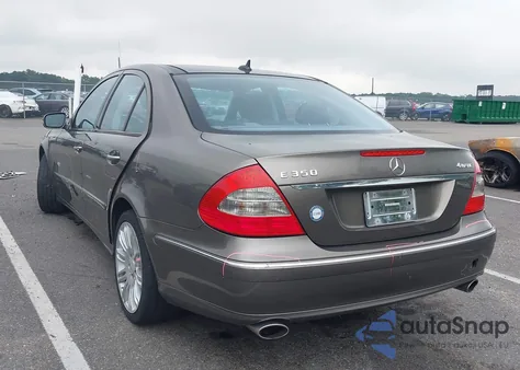 2008 Mercedes-Benz E 350 4Matic z USA, uszkodzony, nr VIN WDBUF87X18B245485